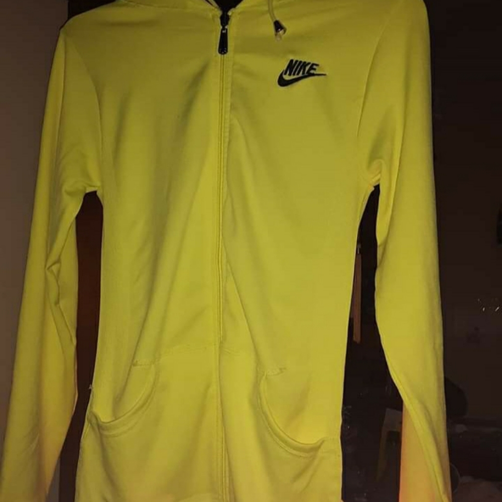 Nike jacket/pants set